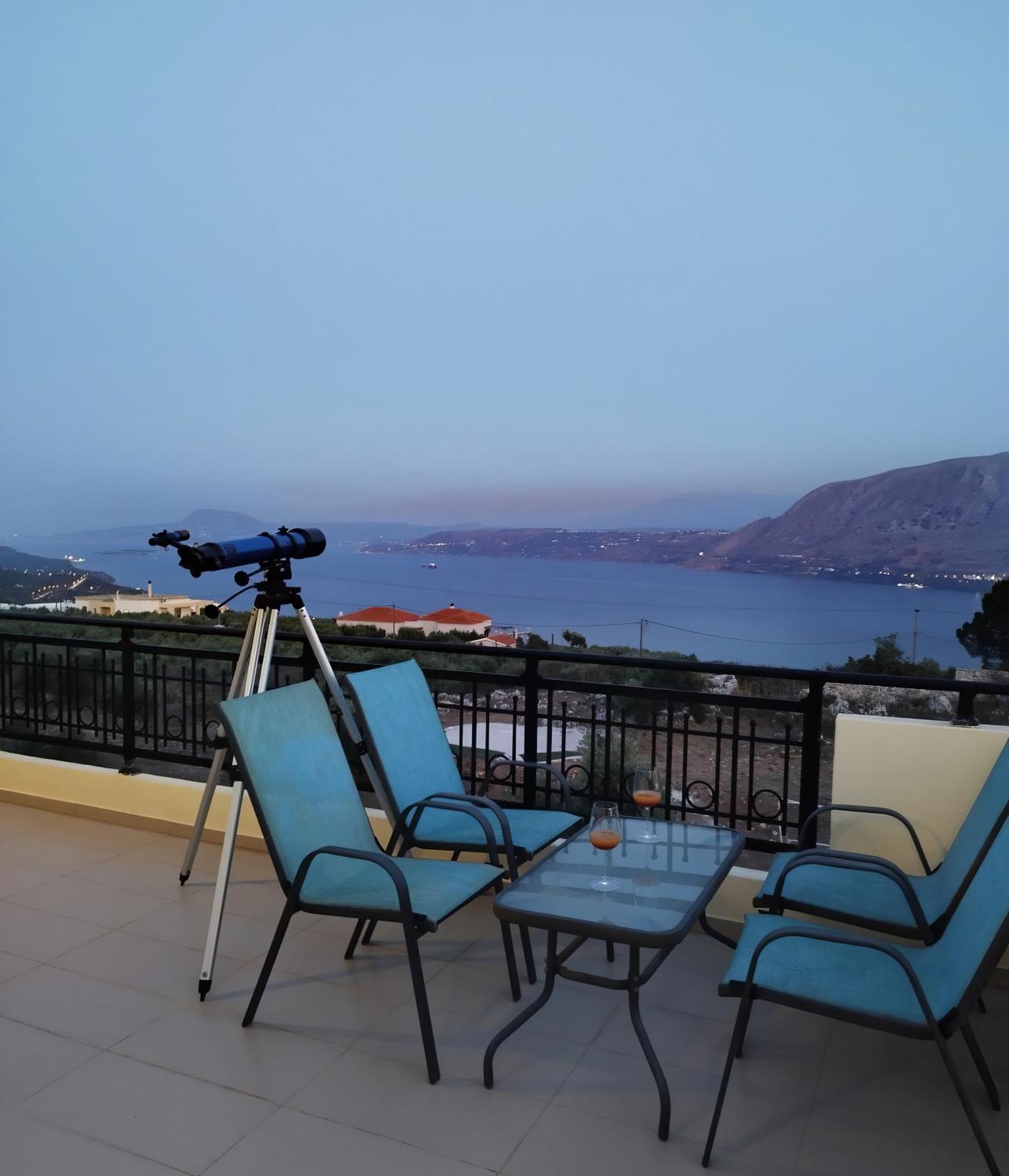 Souda Bay View With Private Pool Near Chania City Buitenkant foto