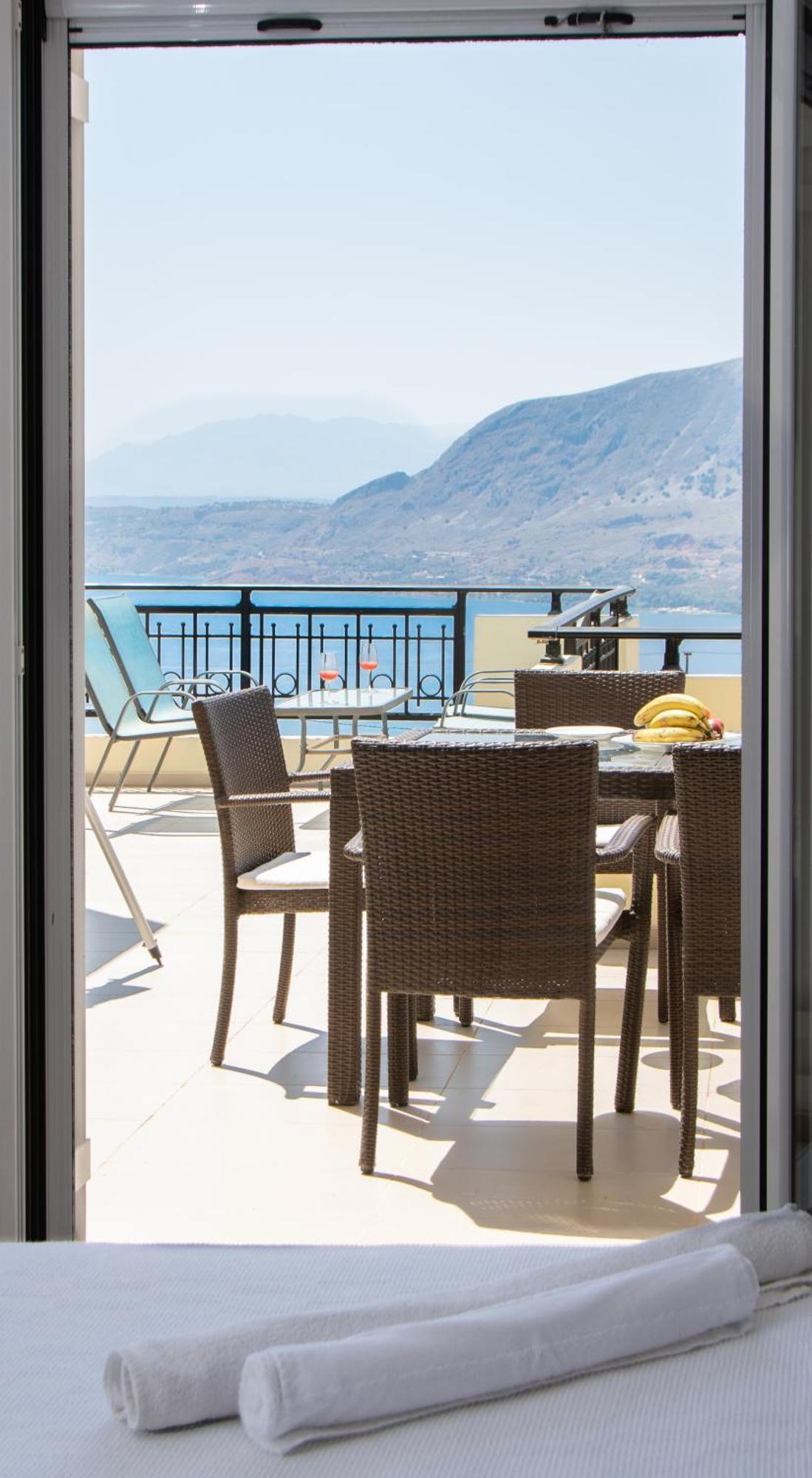 Souda Bay View With Private Pool Near Chania City Buitenkant foto